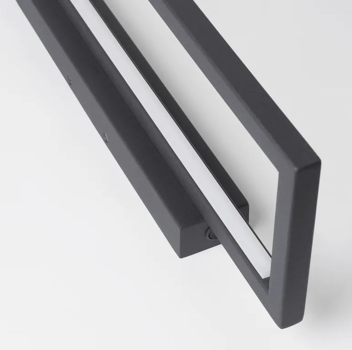 Kristina Dam Studio Geometric Wandleuchte Large