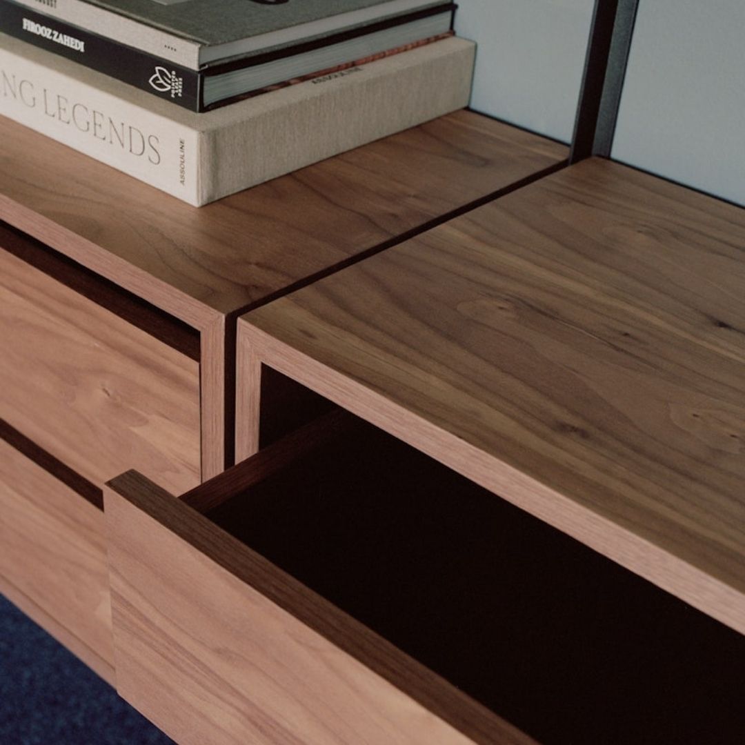New Works Cabinet niedriger Schrank mit Schubladen, Weiß