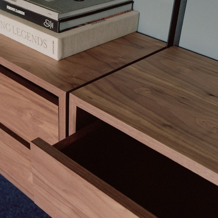 New Works Cabinet niedriger Schrank mit Schubladen, Weiß
