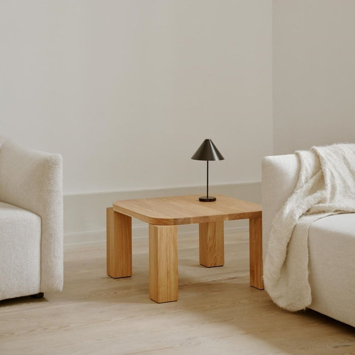 New Works Atlas Couchtisch 60x60, Eiche