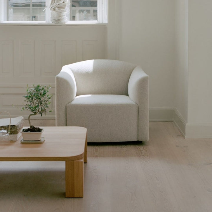 New Works Atlas Couchtisch 60x60, Eiche