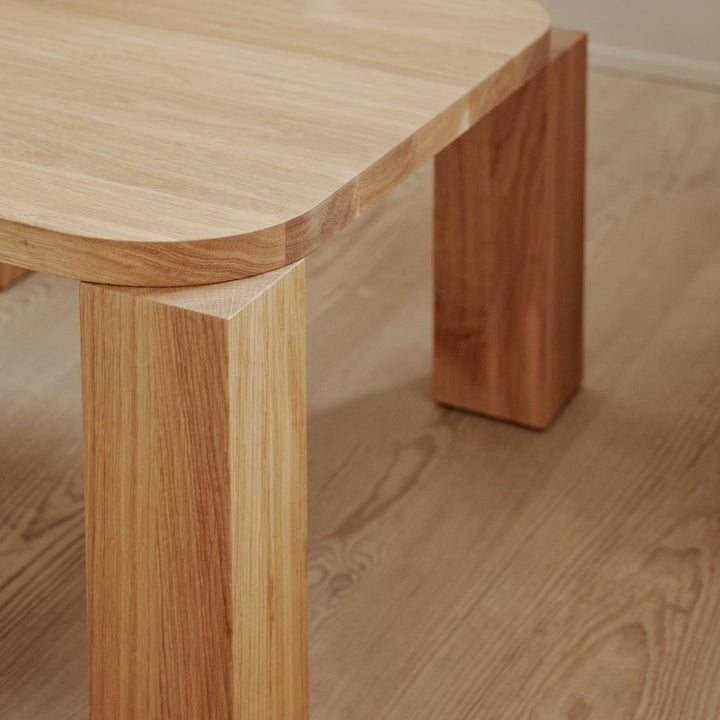 New Works Atlas Couchtisch 60x60, Eiche
