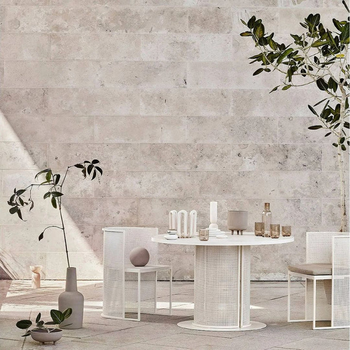 Kristina Dam Studio Bauhaus Esstisch, Beige