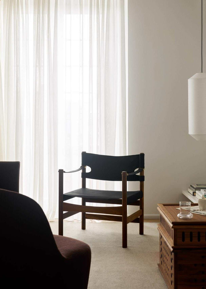 Fredericia Furniture Canvas 2021 Stol af Børge Mogensen - Sortlakeret eg / Sort Canvas