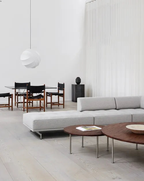 Fredericia Wegner Ox Tisch Ø80/H35 – Walnussöl / gebürsteter Edelstahl