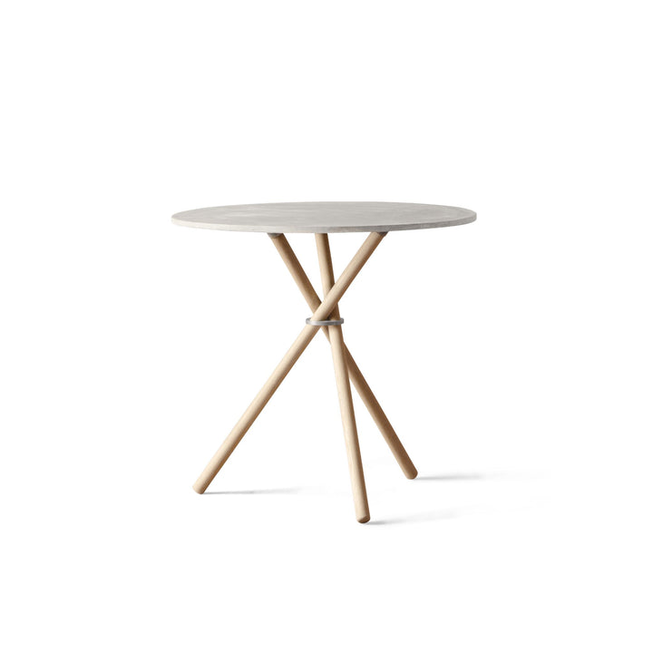 Eberhart Aldric Café-Tisch, heller Beton / helle Eiche / Stahl