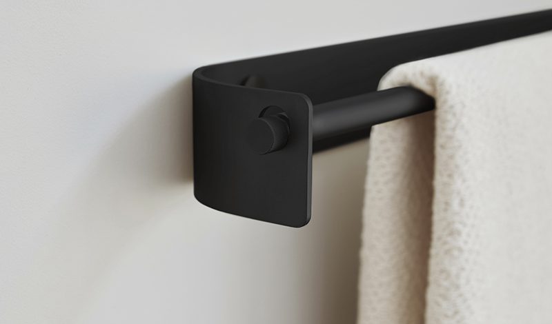 Form & Refine Arc Towel Bar Single Håndklædestang, Sortllakeret rustfrit stål