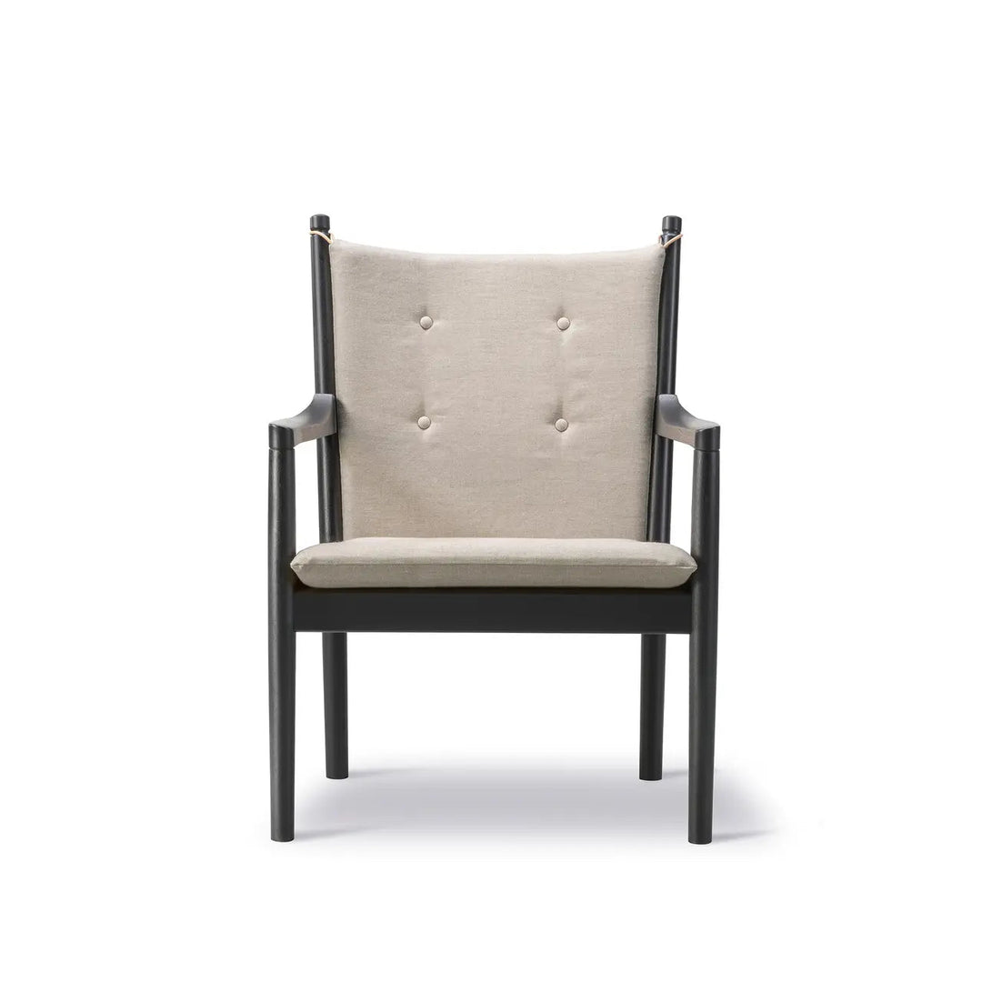Fredericia Loungestol 1788 af Wegner - Nubuck læder 502 Warm Grey / Bøg Sort Lak
