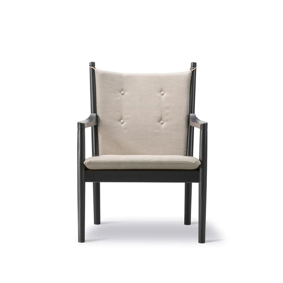 Fredericia Loungestol 1788 af Wegner - Nubuck læder 502 Warm Grey / Bøg Sort Lak