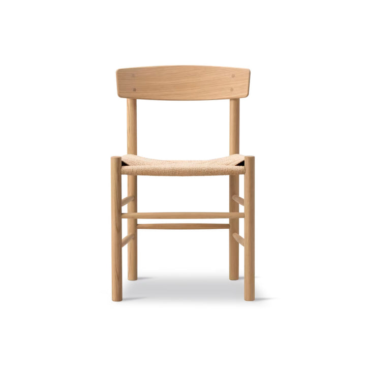 Fredericia Mogensen Chair J39 – Eiche hell geölt / Naturgeflecht