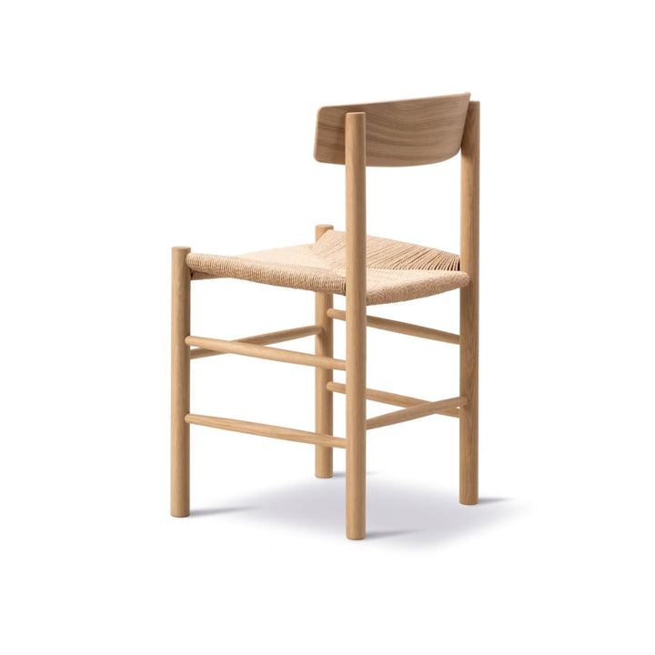 Fredericia Mogensen Chair J39 – Eiche hell geölt / Naturgeflecht