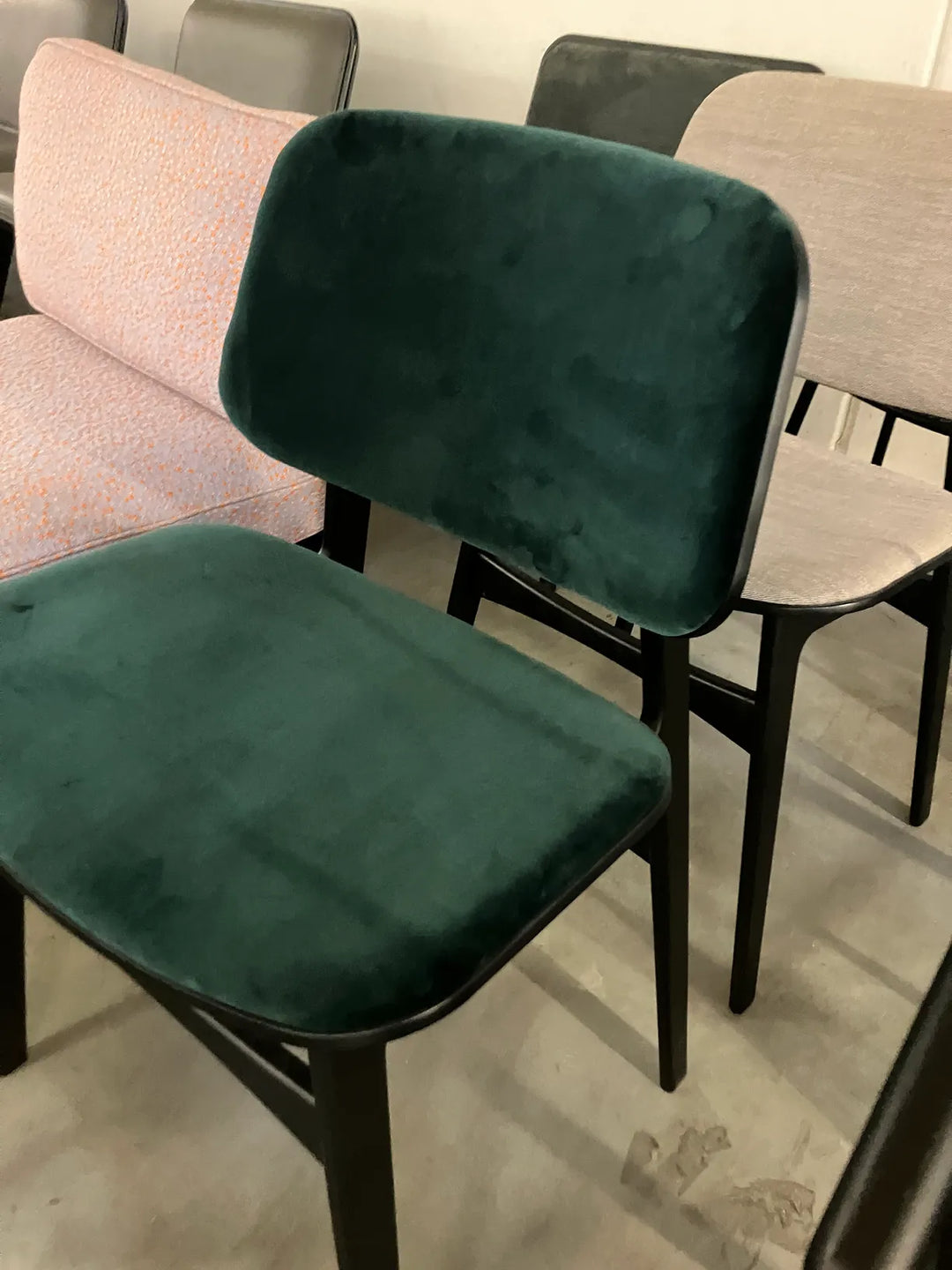 Fredericia Søborg Stuhl 3052 von Børge Mogensen – Dunkelgrüner Velours / Schwarz lackierte Eiche