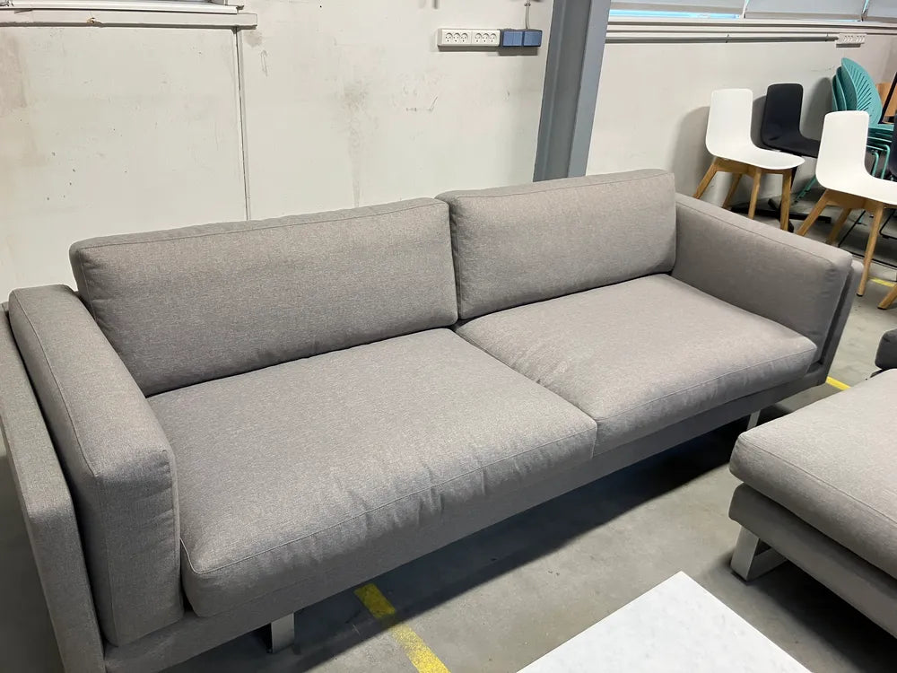 Fredericia EJ280 3-Sitzer-Sofa – Lars 88 Davis Fabrics / gebürstetes Chrom, Mittelgestell