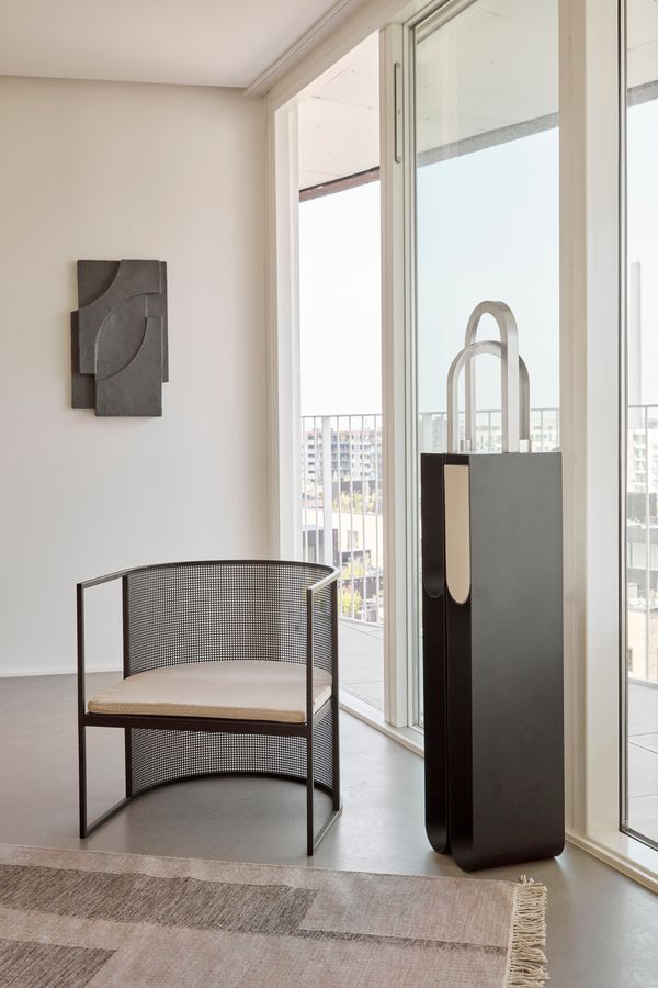 Kristina Dam Studio Bauhaus Lounge Chair, Sort