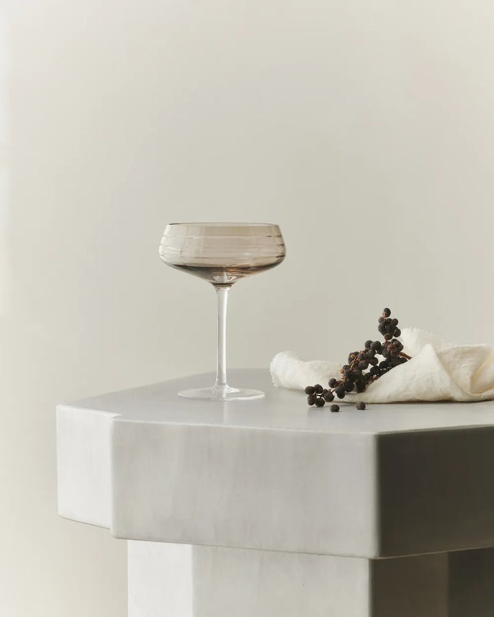 LOUISE ROE Champagnerglas Triple Cut, Rauchglas