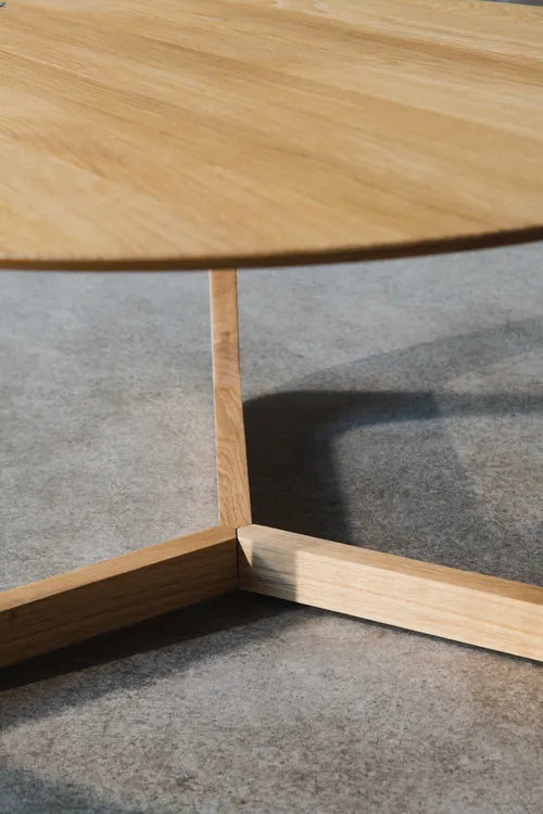 Møbel Copenhagen LILI Lounge Table Small Couchtisch - Geölte Eiche, Ø60cm