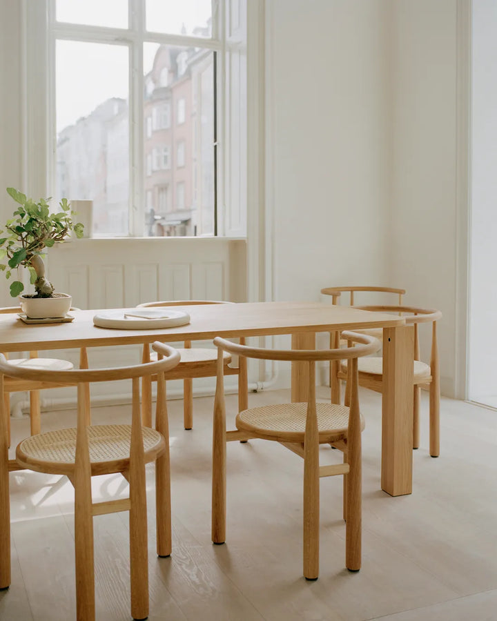 New Works Bukowski Chair Esszimmerstuhl, Eiche / Französisches Geflecht