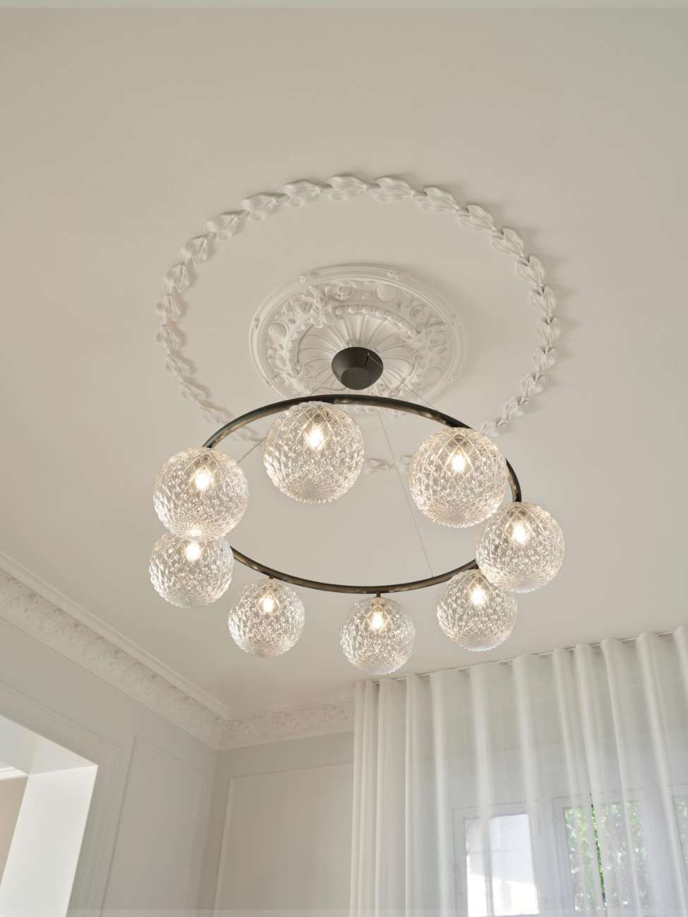 Nuura Miira 8 Circular Kronleuchter, Rock Grey / Optic Clear