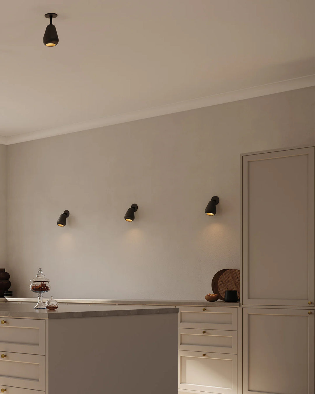 Nuura Anoli Wand-/Deckenleuchte Recessed, Schwarz/Schwarz
