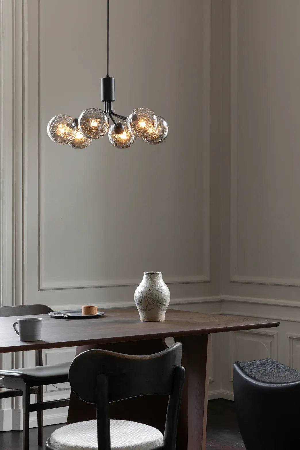 Nuura Apiales 6 Kronleuchter, Satin schwarz / Optic smoked