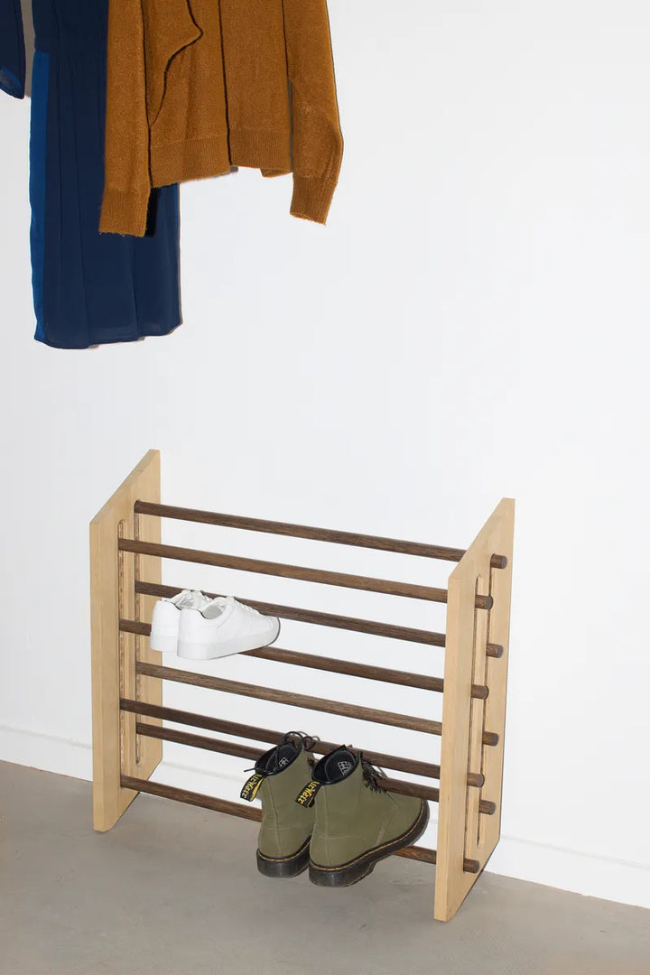 We Do Wood Moodstand skostativ 78 cm, Lys / Mørk Eg