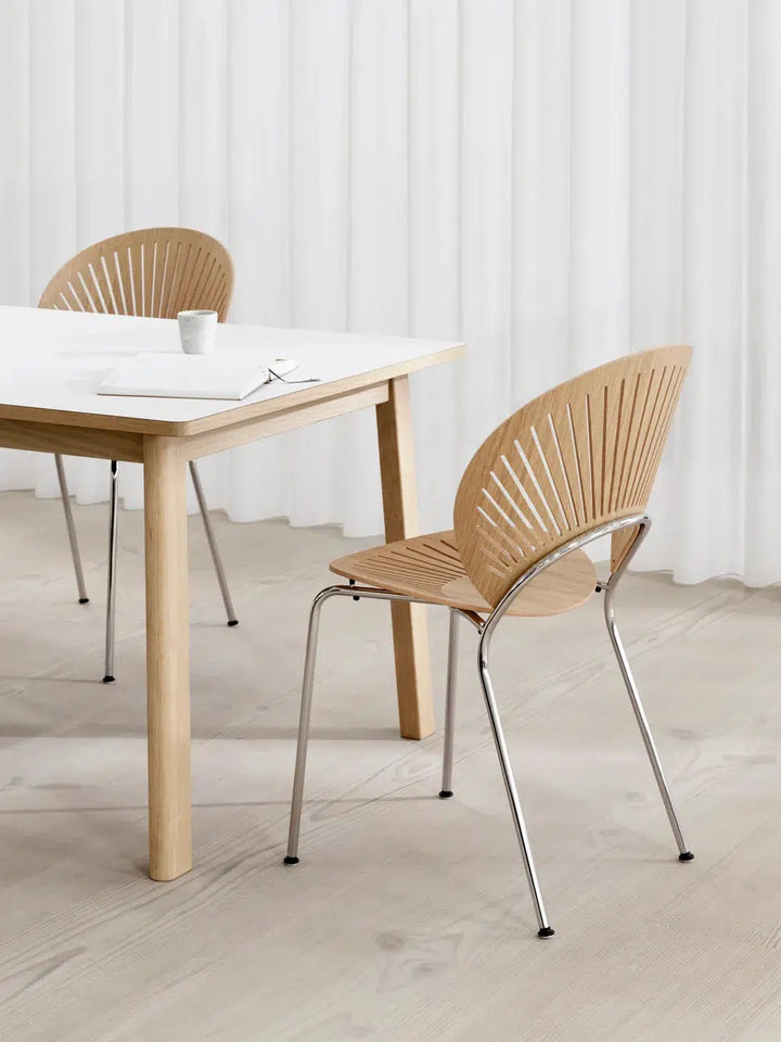 Fredericia Ana Tisch 6490, L 220-320, Eiche / Weißes Laminat