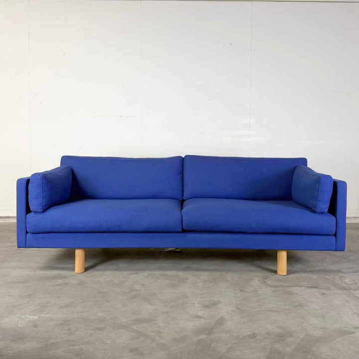 Fredericia Furniture EJ220 Sofa - Fame 66071 / Eg Sæbe Ben