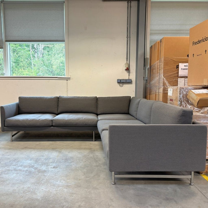 Fredericia Furniture Calmo Hjørne Sofa Conf. D - Steelcut Trio 176 / Mat Krom Ben
