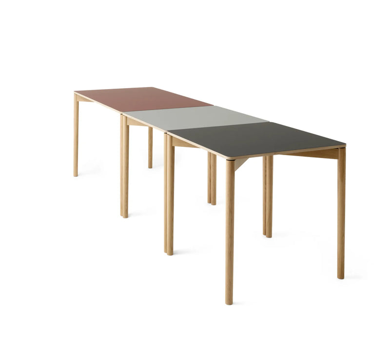 TAKT Cross Table 75 Bord, Dyb rød laminat / Eg