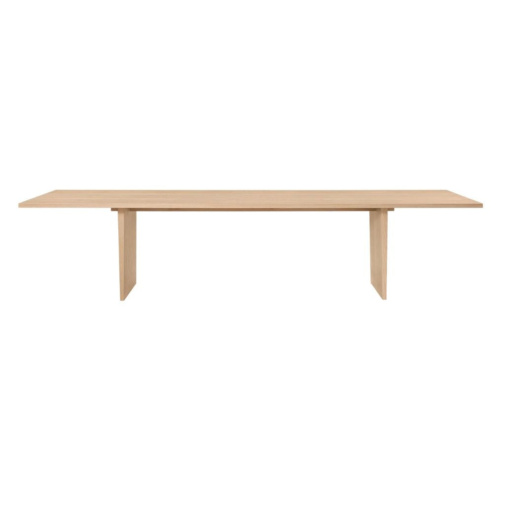 GUBI Private Dining Table L: 320 cm - Light Stained Oak