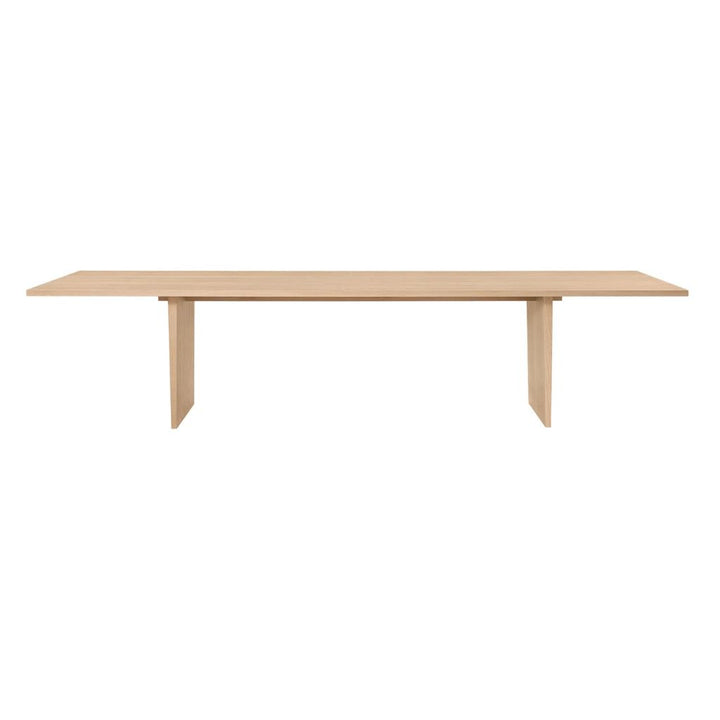 GUBI Private Dining Table L: 320 cm - Light Stained Oak