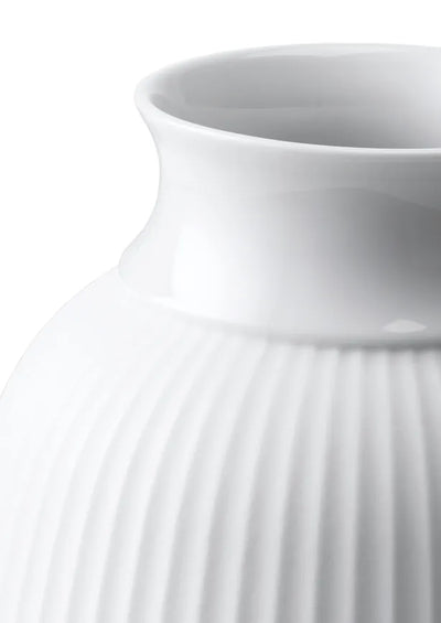 Lyngby Porcelæn Curve Vase H12,5 cm, Hvid