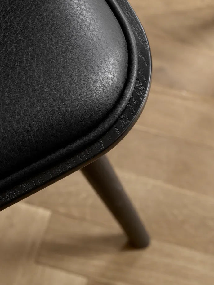 Fredericia Spine Lounge Chair Wood Base 1714 - Sort Ask / Læder Primo 74 Umbra Grey