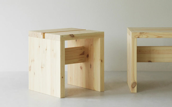 Normann Copenhagen Stretch Skammel, Fyrretræ