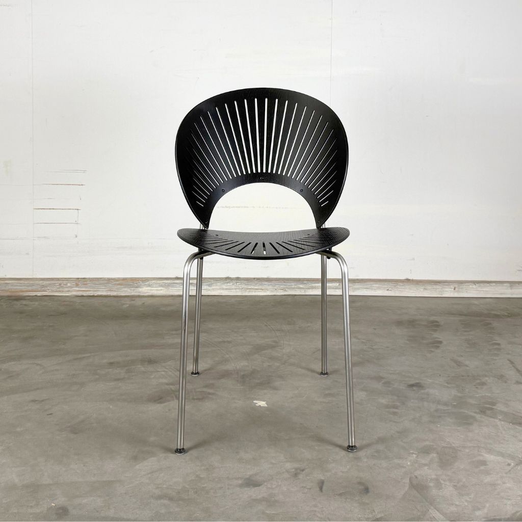 Fredericia Furniture Trinidad Stuhl - Schwarze Esche / Edelstahl