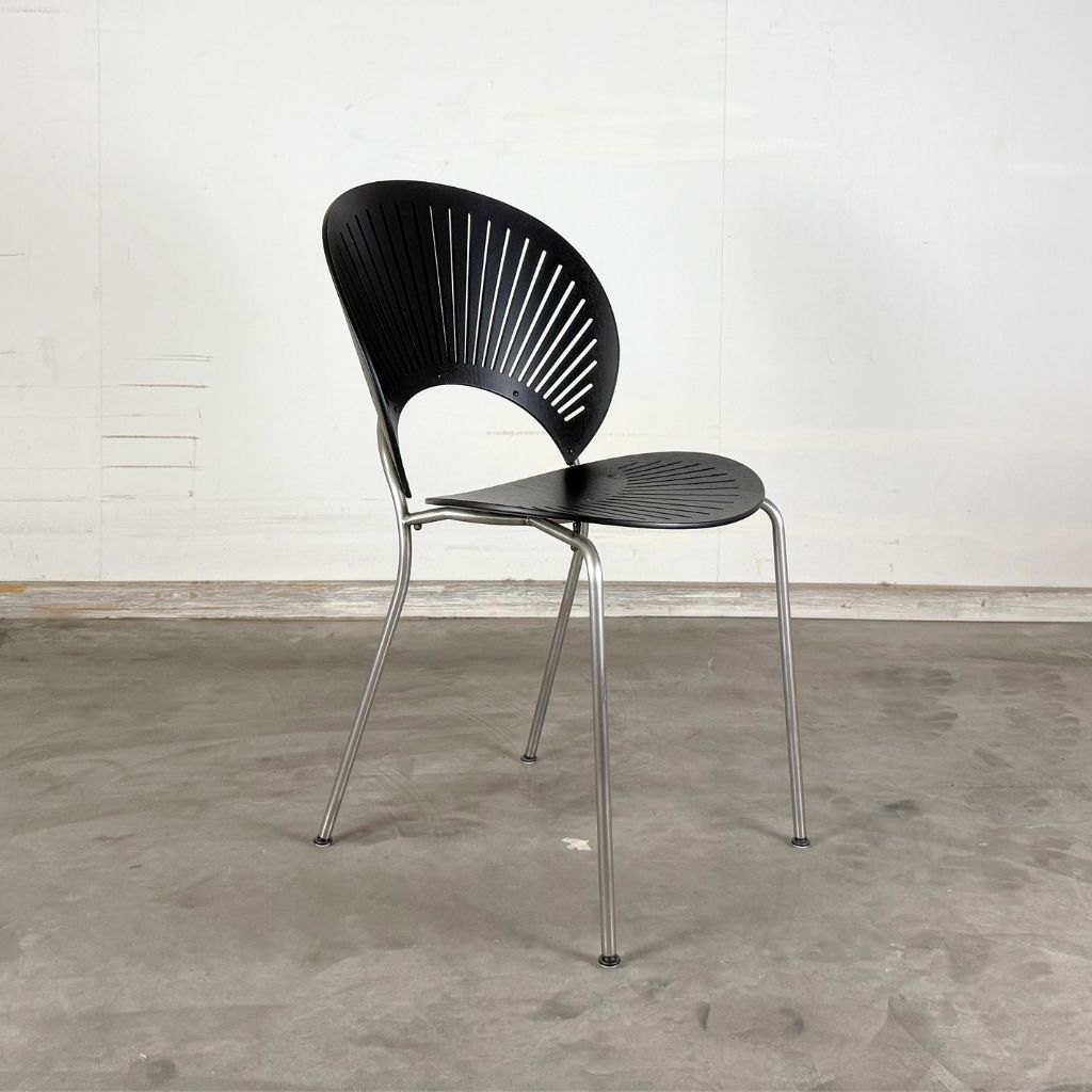 Fredericia Furniture Trinidad Stuhl - Schwarze Esche / Edelstahl