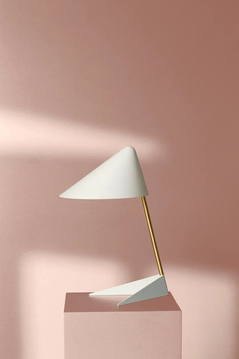 Warm Nordic Ambience Bordlampe - Warm White / Messing