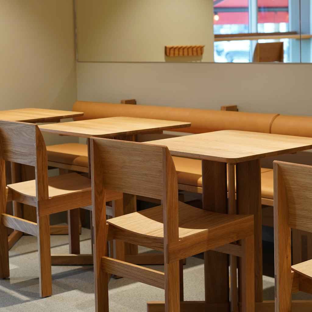 Form & Refine Sonder Stol, Eg Hallingdal 65