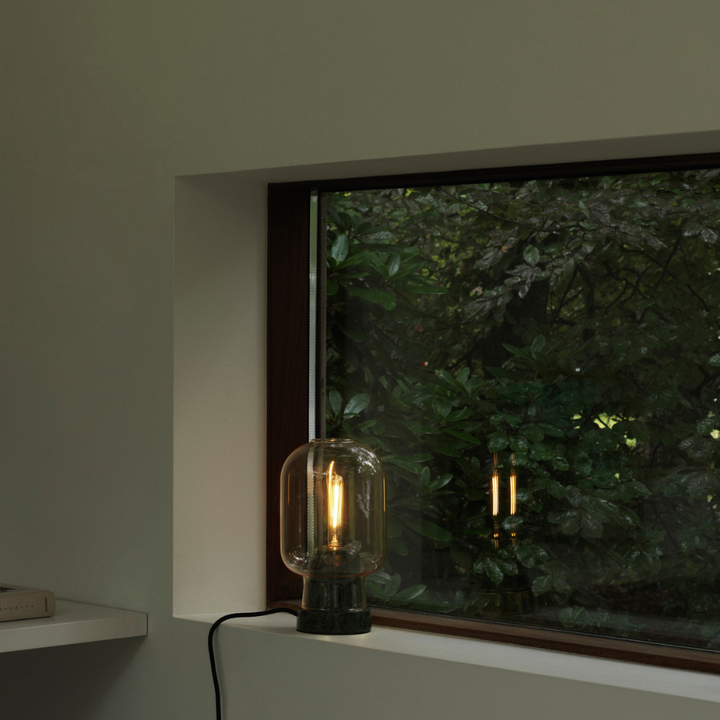 Normann Copenhagen Amp Bordlampe, Smoke/Sort