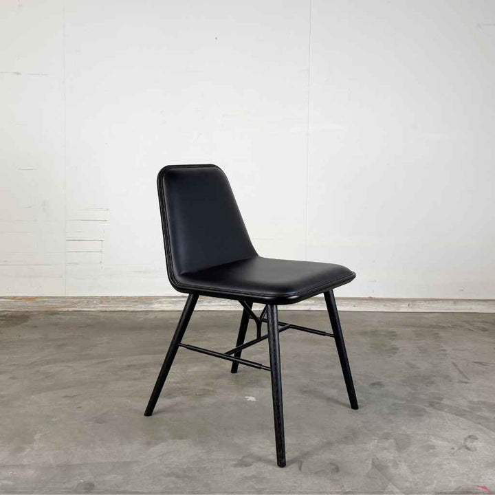 Fredericia Furniture Spine Stol 1721 - Sort Ask / Sort Læder Omni Black 301