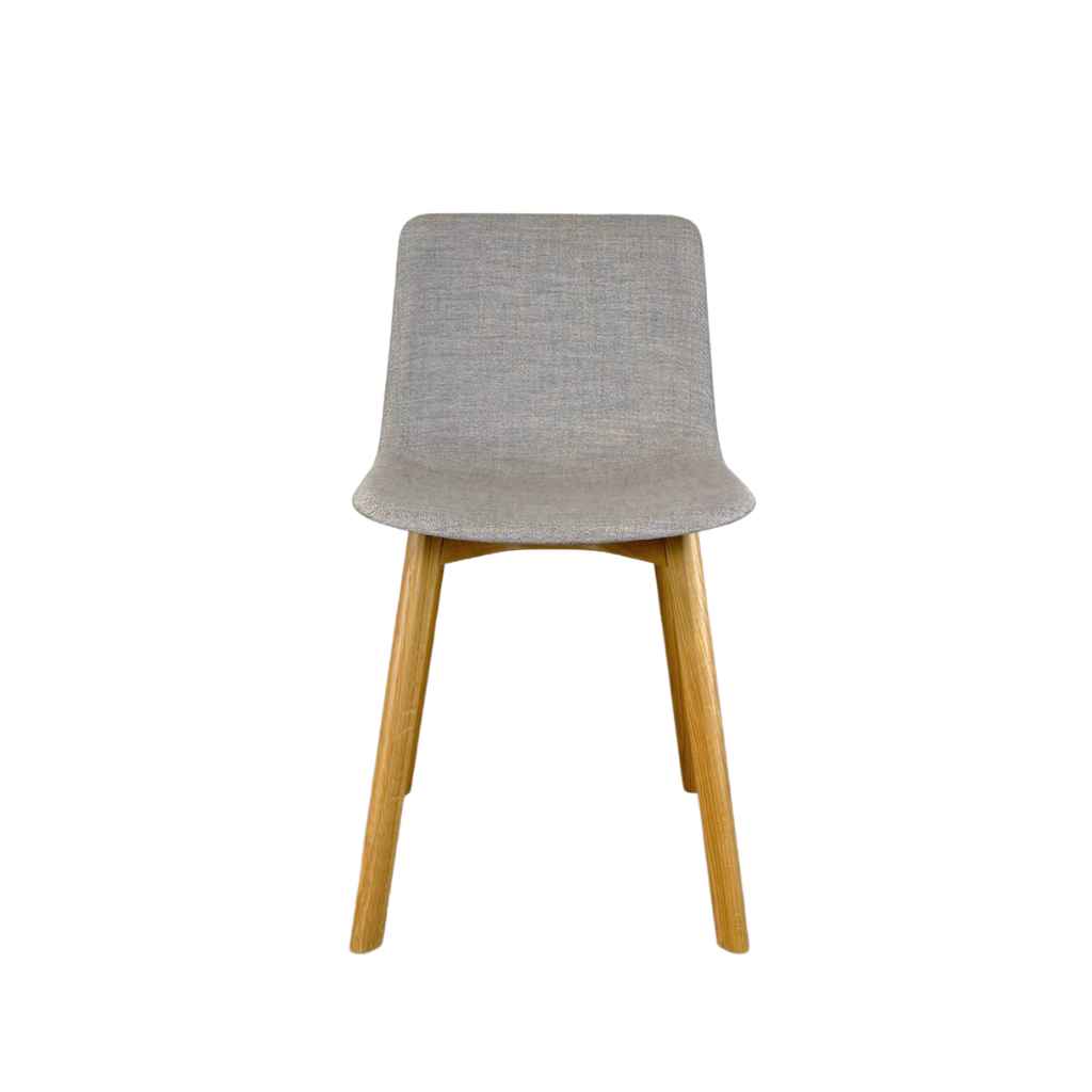 Fredericia Furniture Pato Wood Stuhl – Remix 143 / Beine aus weiß pigmentierter Eiche lackiert