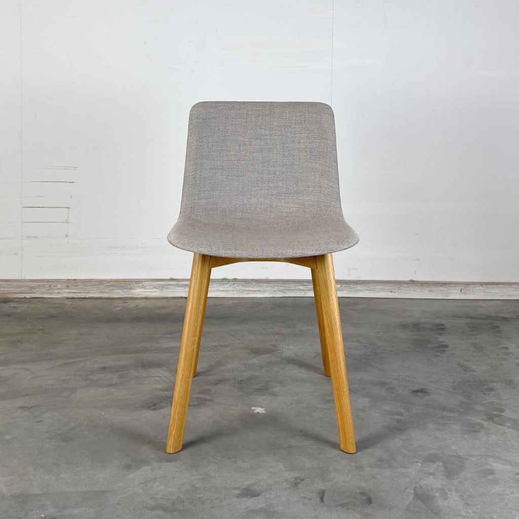 Fredericia Furniture Pato Wood Stuhl – Remix 143 / Beine aus weiß pigmentierter Eiche lackiert