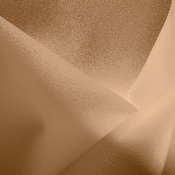 GUBI Revers Lounge Chair, geöltes Walnussholz / Elfenbein / Leder