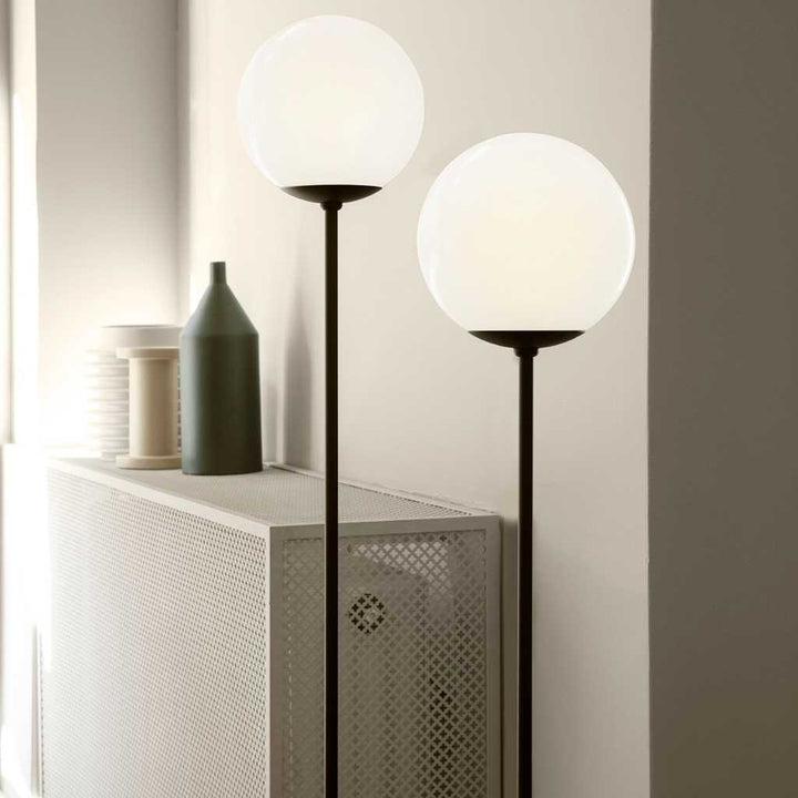 Astep Model 1081 Gulvlampe 182 cm, Sort