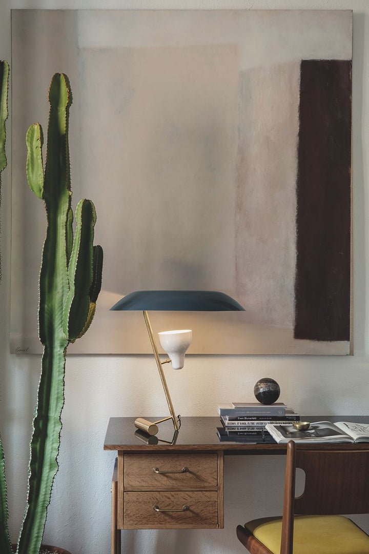 Astep Model 548 Bordlampe Polished Brass / Grå