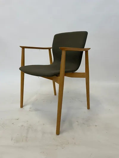 Magnus Olesen Butterfly Classic Chair Spisebordsstil, Eg / Grøn polstring