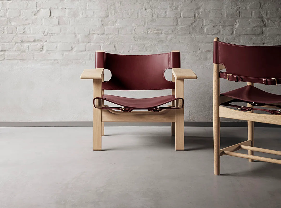 Fredericia Den Spanske Stol 2226 af Børge Mogensen - Eg / Deep Red Læder