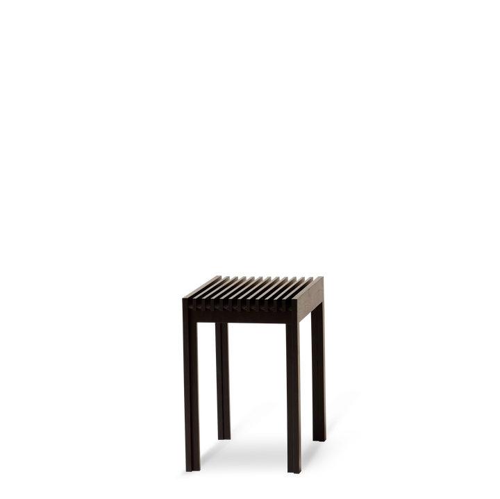 Form & Refine Lightweight Hocker, Schwarze Eiche