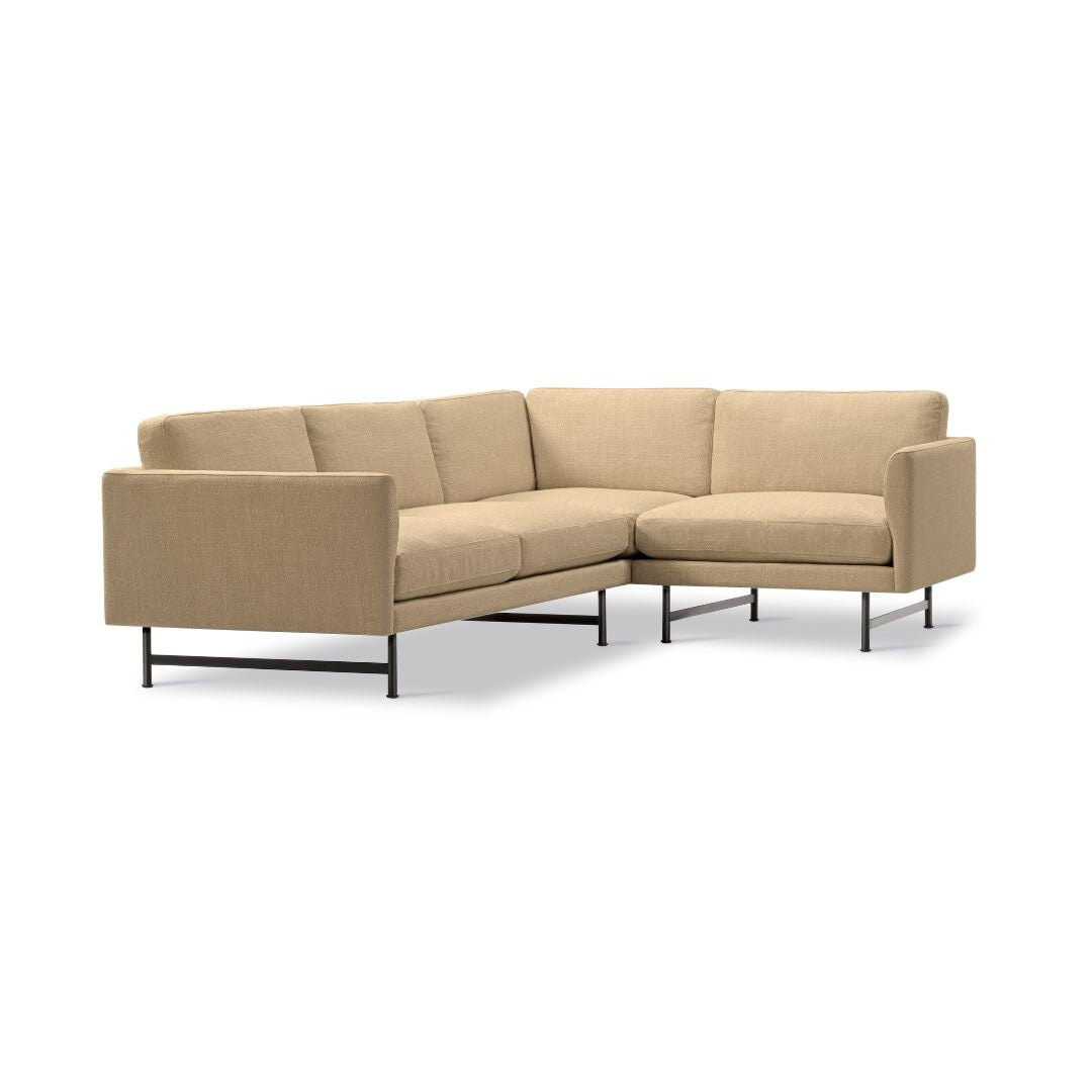 Fredericia Calmo Elements Config. F Ecksofa - Beige (Ruskin Oatmeal 7757/64) / Schwarzes Metall