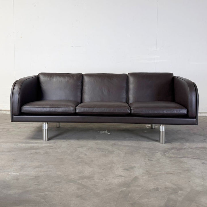 Fredericia Furniture JG 3 pers. Sofa - Læder Organic Mocca 906 / Børstet Rulleteret Ben
